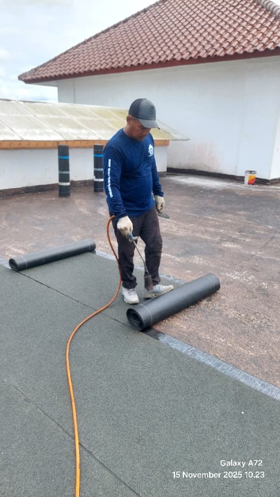 Jasa pasang waterproofing membrane panakkukang